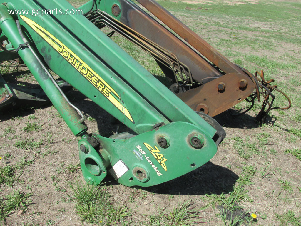 741 LOADER 8FT W/ GRAPPLE